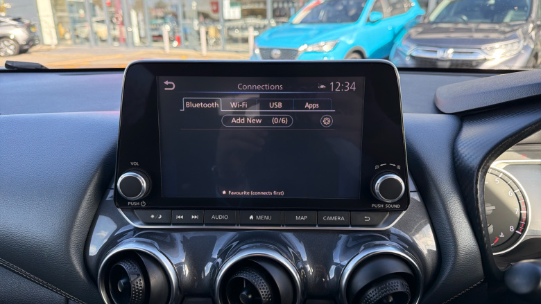 Nissan Juke 1.0 DiG-T N-Connecta 5dr Petrol Hatchback